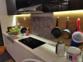 Simfoni Tower Balakong with 100mbps wifi and Netflix